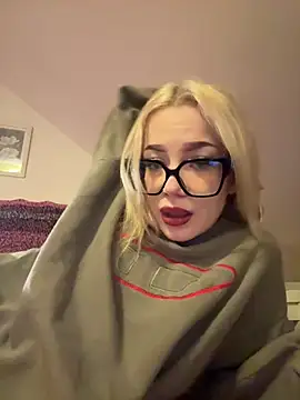 marnemzavar444 online show from May 2026 11:21:02 PM