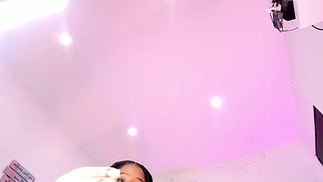 Snapshot of Elsie_morris12 chatting on April 2026 10:21:02 PM Elsie morris12 online show from April 2026 10:21:02 PM