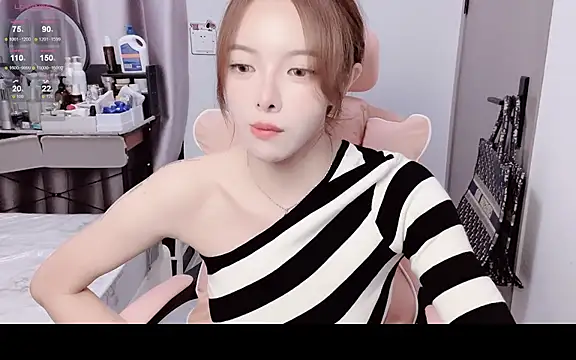 AmyySC online show from October 2025 02:53:01 PM