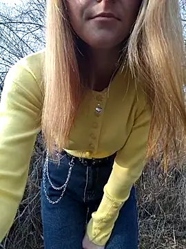 YOOUR EVAA online show from November 2025 08:58:02 AM