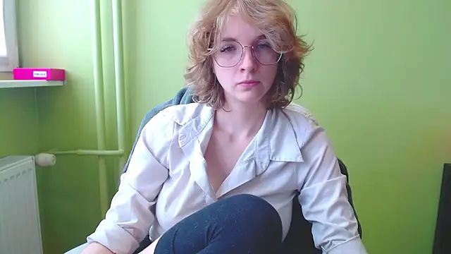 juicyPenny online show from May 2026 06:29:02 AM