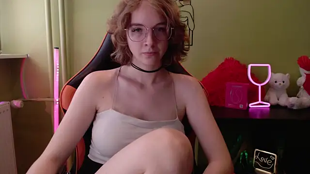 juicyPenny online show from May 2026 08:21:01 AM