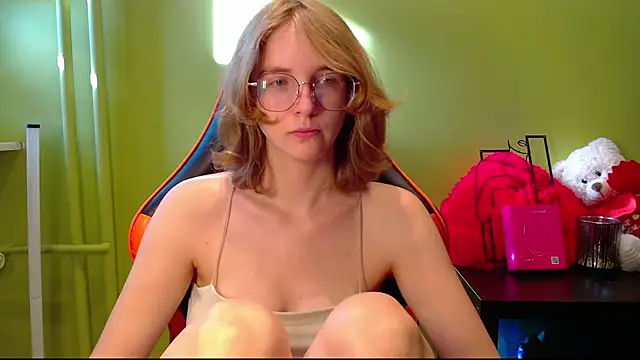 juicyPenny online show from July 2026 06:21:02 AM