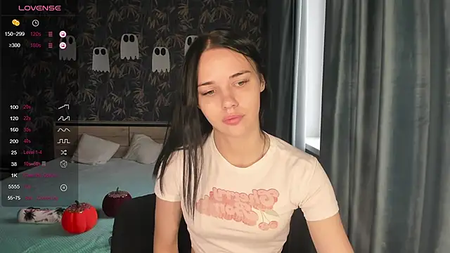 Kseni a online show from October 2025 09:00:01 AM