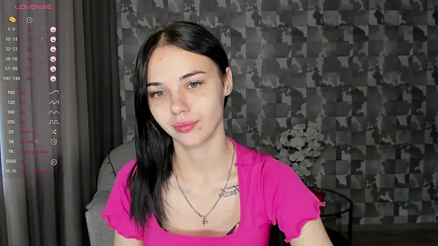 Kseni a online show from December 2025 10:44:02 AM