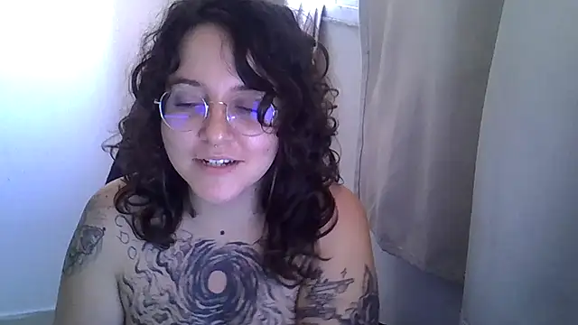 Blue Liz online show from October 2025 06:29:01 PM