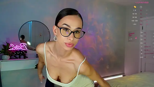 Katherinepinke online show from November 2025 11:47:02 AM