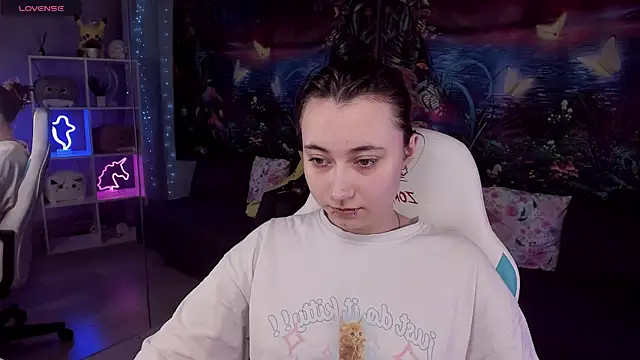 ClaraParks online show from April 2026 07:44:01 PM