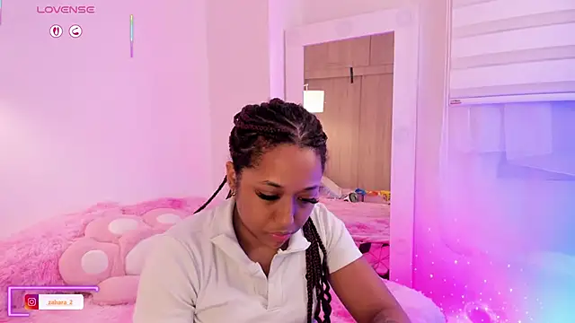 Snapshot of _Zahara_ chatting on November 2025 11:47:02 PM Zahara online show from November 2025 11:47:02 PM