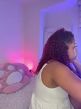 Snapshot of _Zahara_ chatting on January 2026 11:09:02 PM Zahara online show from January 2026 11:09:02 PM