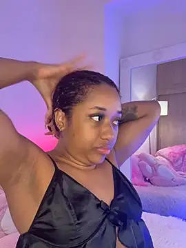 Snapshot of _Zahara_ chatting on January 2026 10:57:02 PM Zahara online show from January 2026 10:57:02 PM