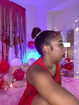 Snapshot of _Zahara_ chatting on February 2026 11:56:01 PM Zahara online show from February 2026 11:56:01 PM