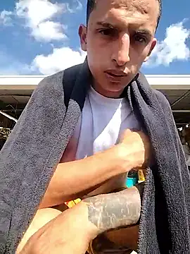 Snapshot of Dani22cmhot chatting on January 2026 02:11:01 PM Dani22cmhot online show from January 2026 02:11:01 PM