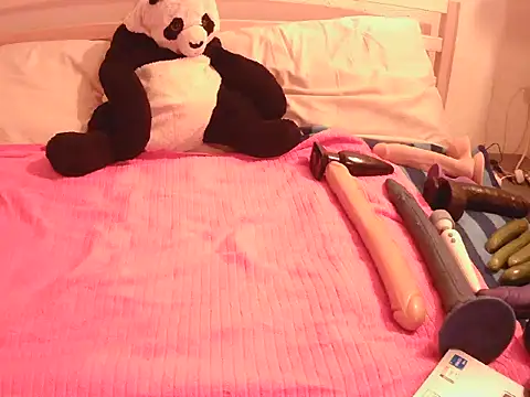 Snapshot of kimTgirl chatting on January 2026 07:05:02 PM kimTgirl online show from January 2026 07:05:02 PM