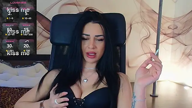 Snapshot of NaomiScarlet chatting on January 2026 09:26:02 AM NaomiScarlet online show from January 2026 09:26:02 AM