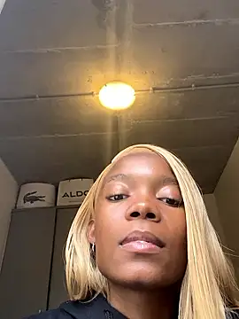 prettydollyy online show from March 2026 07:44:01 AM