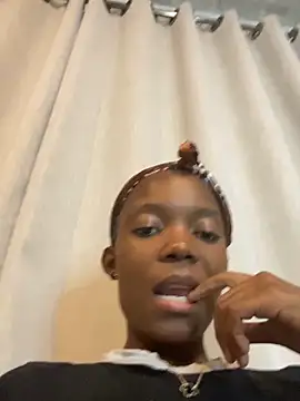 prettydollyy online show from April 2026 11:42:02 AM