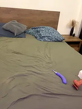 NellyExtraa online show from November 2025 12:51:02 PM