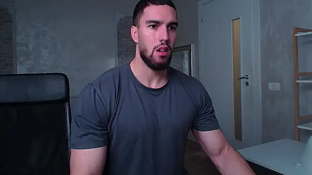 Snapshot of IvanHydee chatting on October 2025 05:33:02 AM IvanHydee online show from October 2025 05:33:02 AM