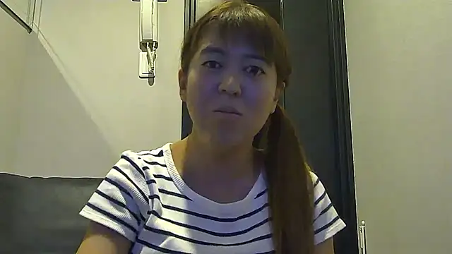 Snapshot of SAKI_saki_01 chatting on September 2025 10:37:01 AM SAKI saki 01 online show from September 2025 10:37:01 AM