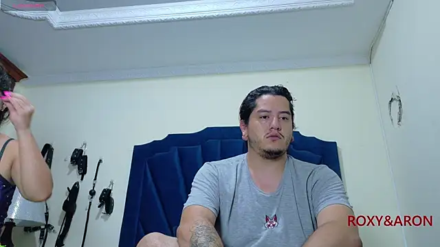 RoxyandAron2 online show from May 2026 11:28:01 AM