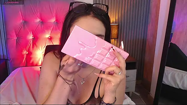 Snapshot of Bonnali_lune chatting on November 2025 10:09:01 PM Bonnali lune online show from November 2025 10:09:01 PM