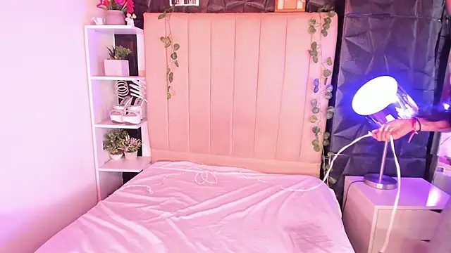 Snapshot of Bonnali_lune chatting on February 2026 07:52:02 PM Bonnali lune online show from February 2026 07:52:02 PM