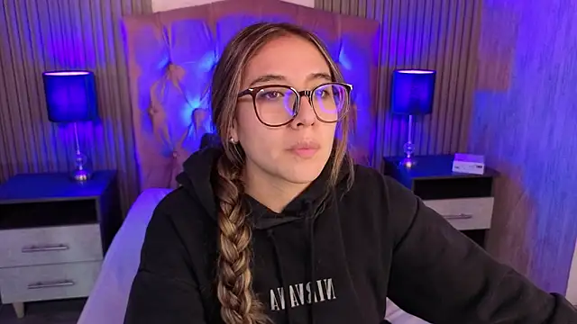 Snapshot of Bonnali_lune chatting on February 2026 07:32:02 PM Bonnali lune online show from February 2026 07:32:02 PM