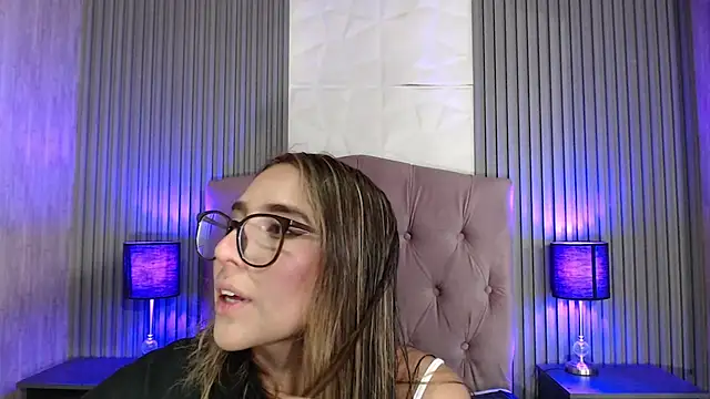 Snapshot of Bonnali_lune chatting on March 2026 04:03:01 AM Bonnali lune online show from March 2026 04:03:01 AM