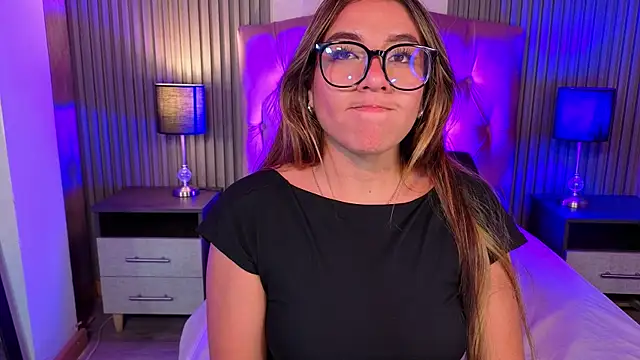 Snapshot of Bonnali_lune chatting on April 2026 09:04:02 PM Bonnali lune online show from April 2026 09:04:02 PM