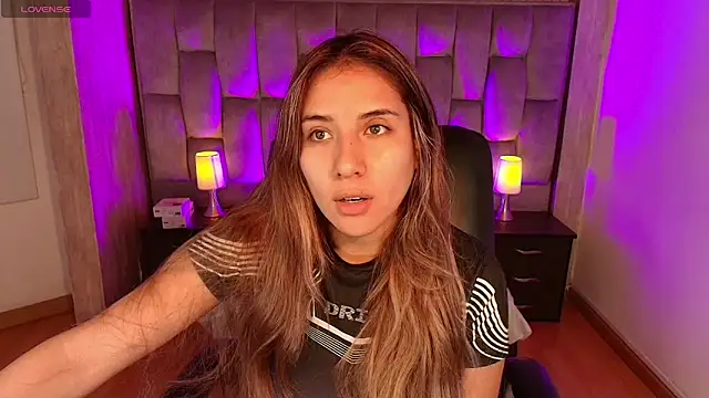 Snapshot of Bonnali_lune chatting on April 2026 10:04:02 PM Bonnali lune online show from April 2026 10:04:02 PM