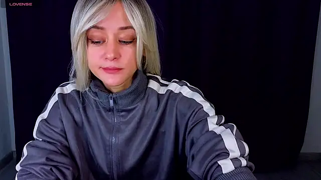 Snapshot of thief_of_hearts chatting on October 2025 11:46:02 PM thief of hearts online show from October 2025 11:46:02 PM