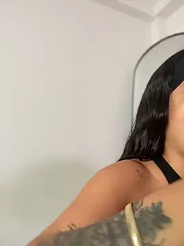 JuanitaMore01 online show from February 2026 09:33:01 PM