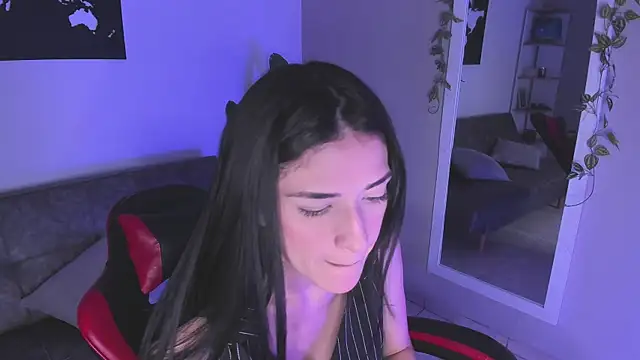 ZoeValencia1 online show from July 2026 12:44:01 PM