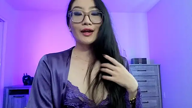 Aliciaz3 online show from September 2025 10:56:02 PM