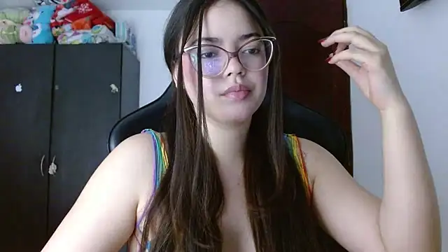 Valentina2390 online show from May 2026 02:52:01 AM