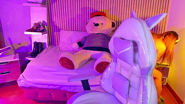  aitana 001 online show from December 2025 07:42:01 PM