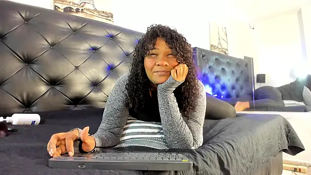 Snapshot of Kymy_marquez chatting on April 2026 09:09:01 PM Kymy marquez online show from April 2026 09:09:01 PM