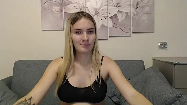 Snapshot of ProstoMaria chatting on October 2025 10:21:01 AM ProstoMaria online show from October 2025 10:21:01 AM