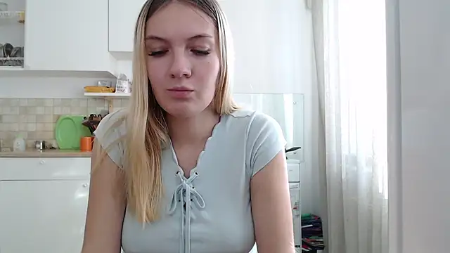 Snapshot of ProstoMaria chatting on November 2025 08:04:02 AM ProstoMaria online show from November 2025 08:04:02 AM