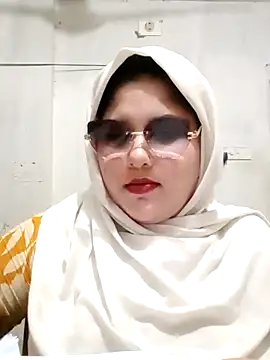 Nusrat-N online show from May 2026 03:18:01 PM