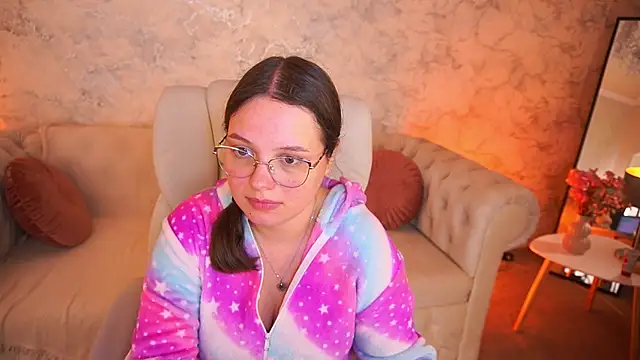 SophieDreamss online show from September 2025 06:09:02 PM