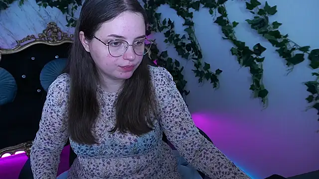 SophieDreamss online show from October 2025 01:42:02 PM