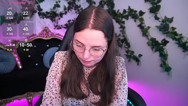 SophieDreamss online show from October 2025 01:44:01 PM