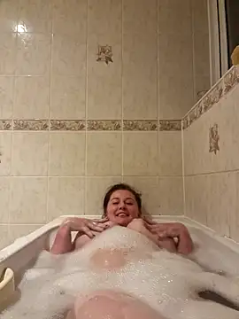 RosieMilff online show from November 2025 07:01:02 PM