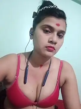 Kavya-Tiwari online show from May 2026 06:45:02 PM