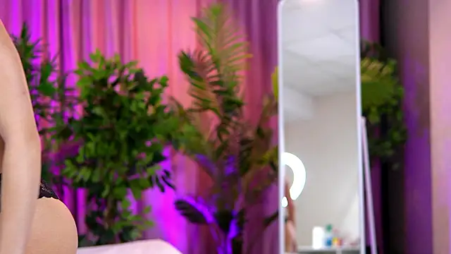 LalaRoze online show from March 2026 07:32:02 PM