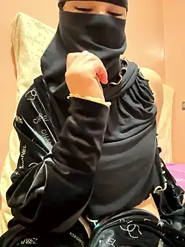  Laiali  online show from January 2026 01:46:02 PM