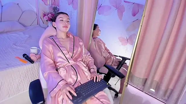 Sofi naughty18 online show from February 2026 04:10:02 PM