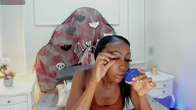 Snapshot of Anamonrroe chatting on October 2025 07:56:02 PM Anamonrroe online show from October 2025 07:56:02 PM